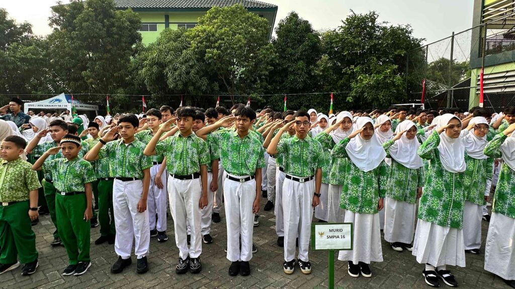 Para Murid SMPIA 16 Cikarang