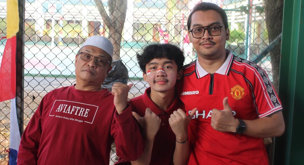 Kebersamaan murid dan guru dalam semarak peringatan HUT ke-81 Kemerdekaan Republik Indonesia.